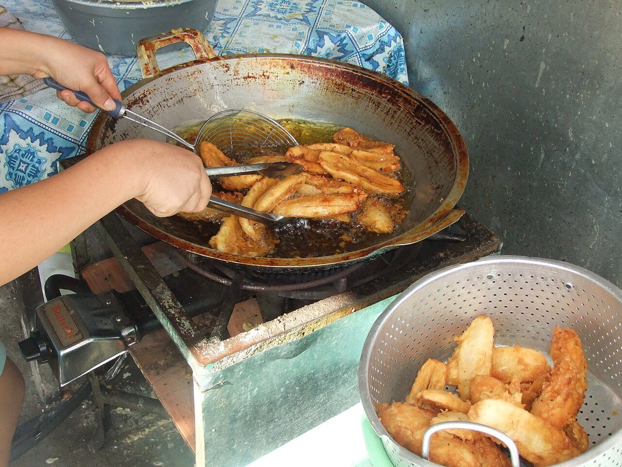 Pisang Goreng Crispy dengan Tepung Beras